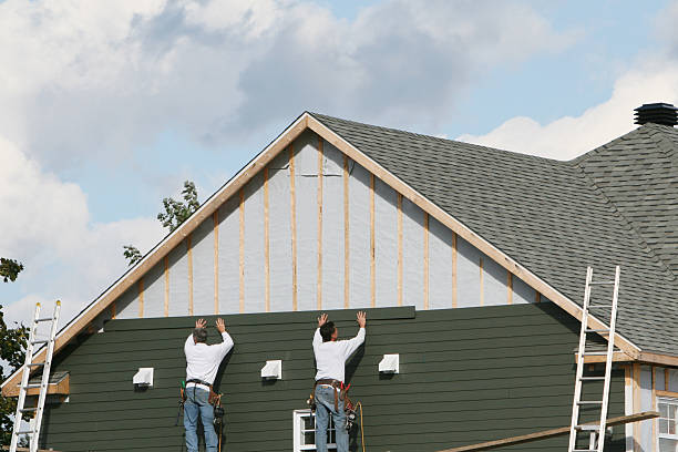 Professional Siding Contractor technician working in Seminole, TX